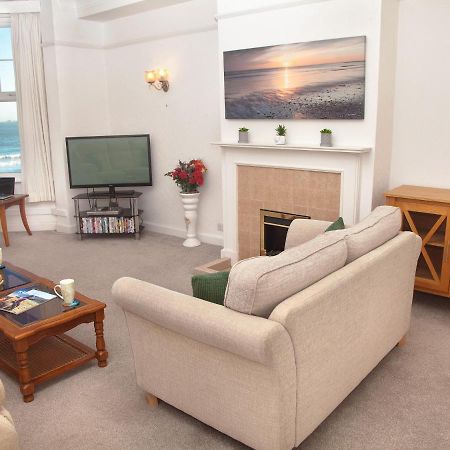 Weymouth Bay Apartment B Bagian luar foto