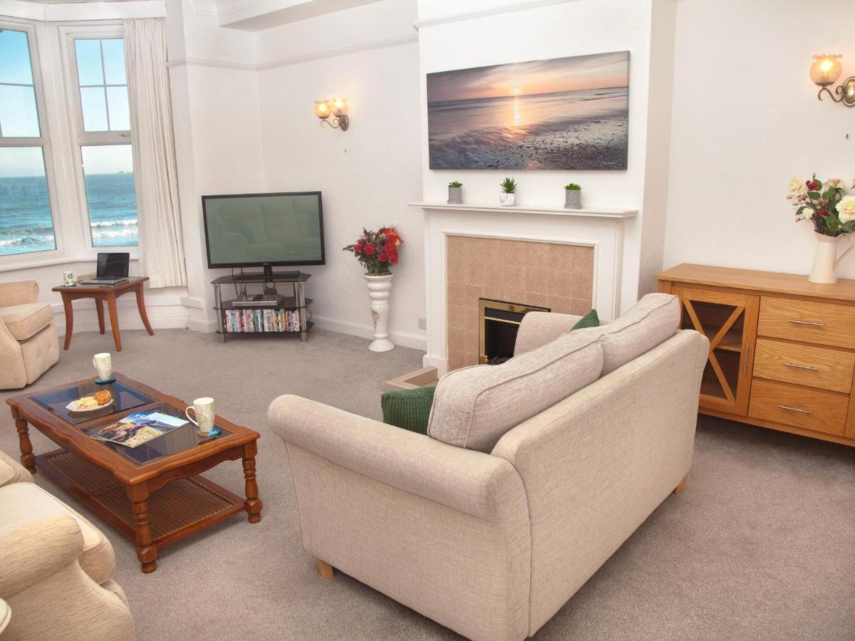 Weymouth Bay Apartment B Bagian luar foto