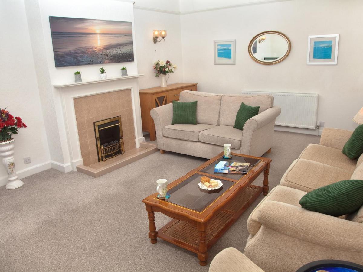 Weymouth Bay Apartment B Bagian luar foto