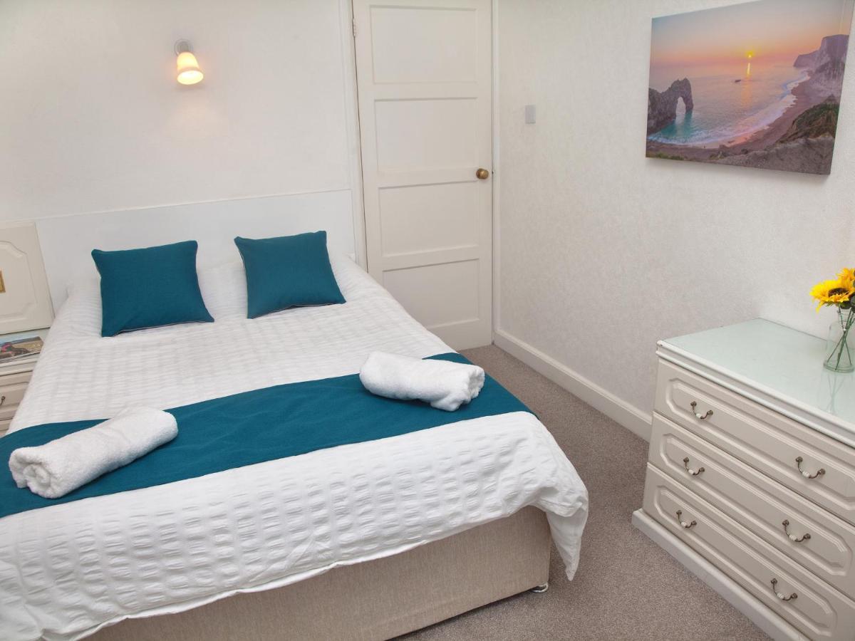 Weymouth Bay Apartment B Bagian luar foto